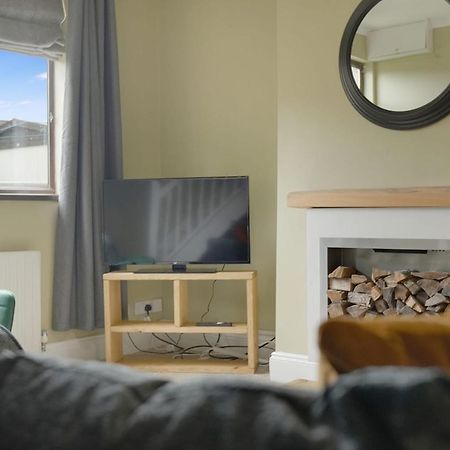 Lovely 2-Bedroom Home In Langley Park, Sleeps 4 Durham Exterior photo